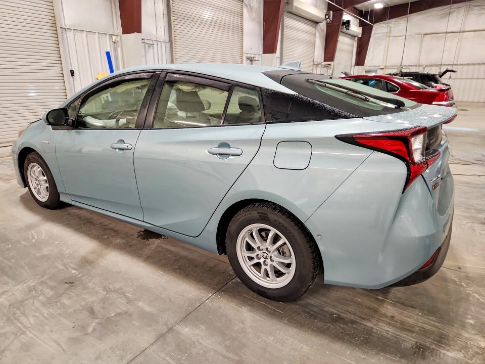 Photo 2 from auction – 2021 TOYOTA PRIUS with VIN JTDKAMFU5M3145238