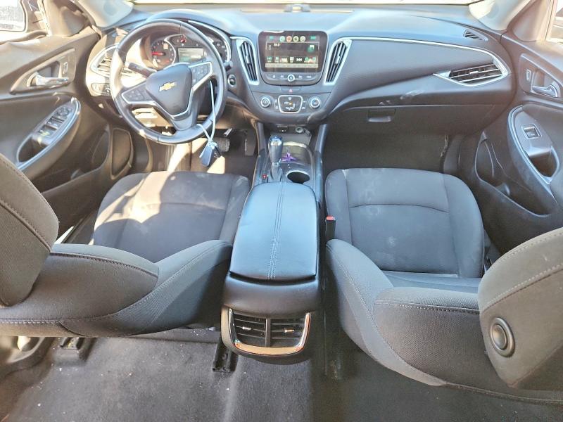Photo 8 from auction – 2018 CHEVROLET MALIBU with VIN 1G1ZD5ST1JF233442