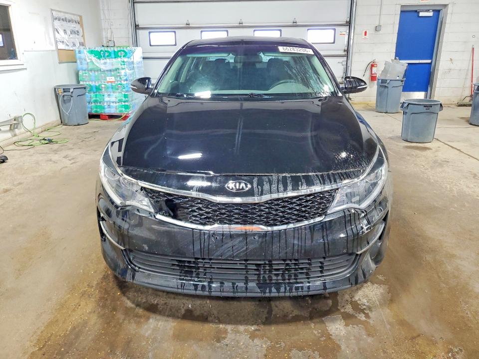 Photo 5 from auction – 2017 KIA OPTIMA with VIN 5XXGT4L30HG155807