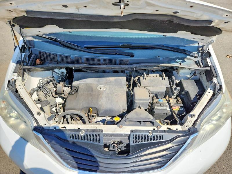 Фото 12 с аукциона – 2012 TOYOTA SIENNA с VIN 5TDKK3DC7CS216289