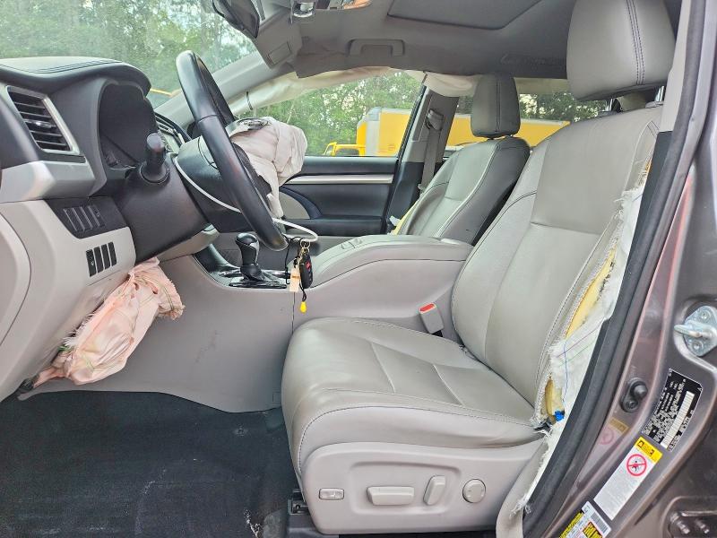 Photo 7 from auction – 2016 TOYOTA HIGHLANDER with VIN 5TDJKRFH0GS338120