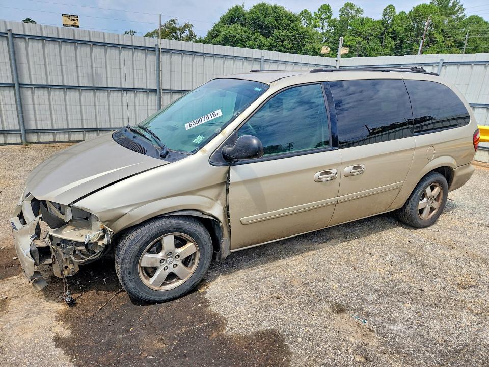 DODGE GRAND CARAVAN 2005 with VIN 2D4GP44L65R396408 - Photo from auction