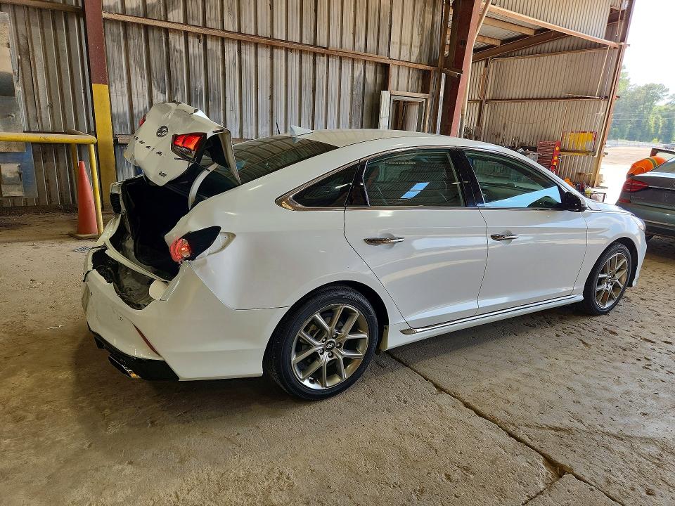 Photo 3 from auction – 2018 HYUNDAI SONATA with VIN 5NPE34AB9JH666797