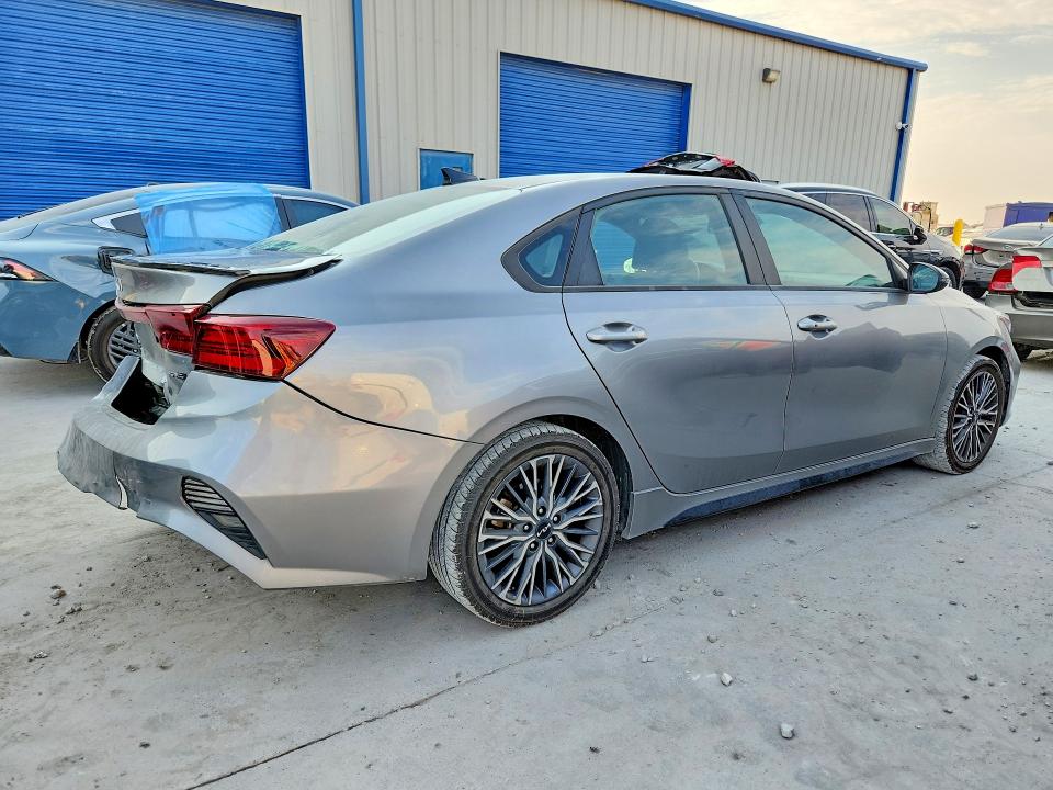 Photo 3 from auction – 2023 KIA FORTE with VIN 3KPF54AD4PE663237
