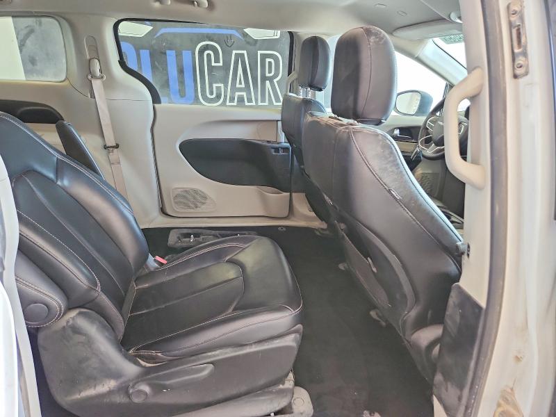Photo 11 from auction – 2023 CHRYSLER PACIFICA with VIN 2C4RC1L75PR611607
