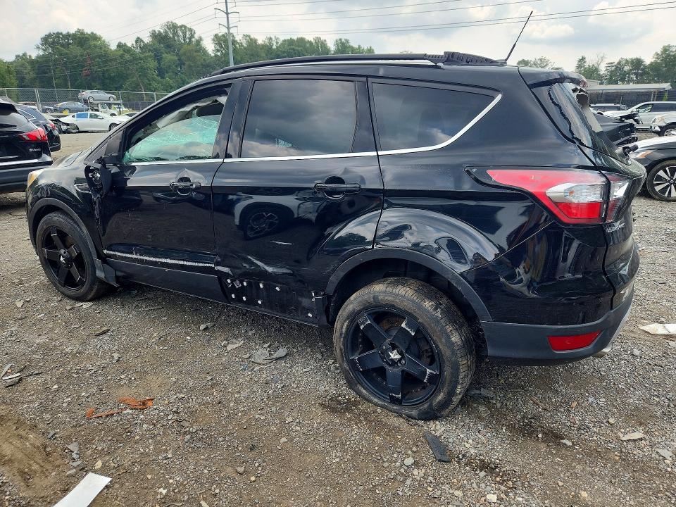 Photo 2 from auction – 2018 FORD ESCAPE with VIN 1FMCU9GD9JUC40703