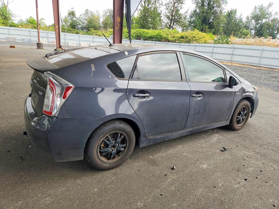 Photo 3 from auction – 2014 TOYOTA PRIUS with VIN JTDKN3DU7E1759996