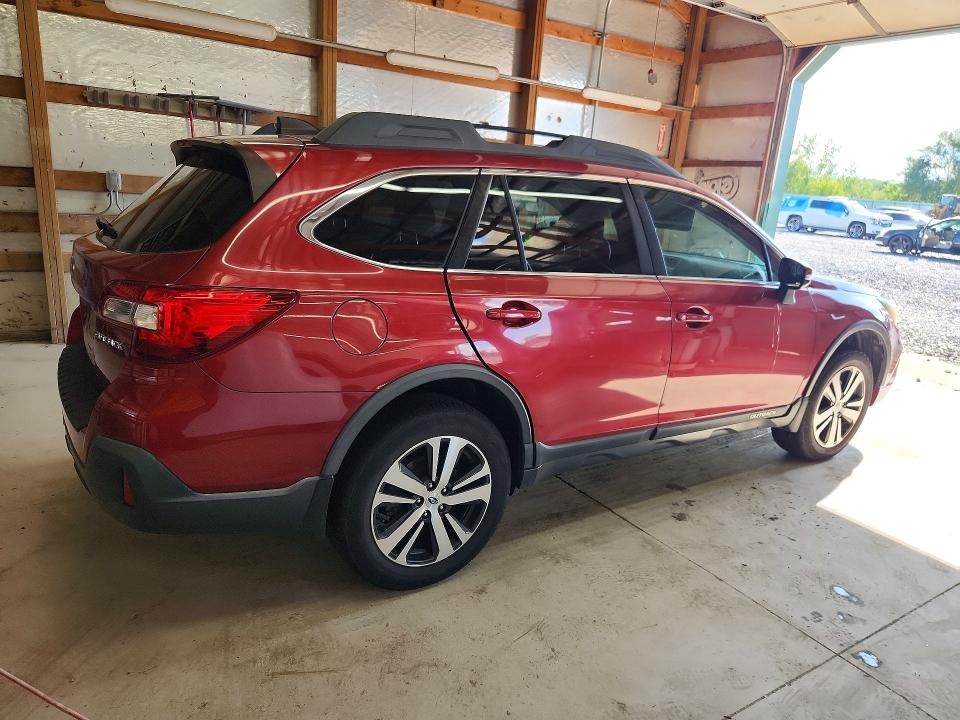 Photo 3 from auction – 2018 SUBARU OUTBACK with VIN 4S4BSANC0J3240818