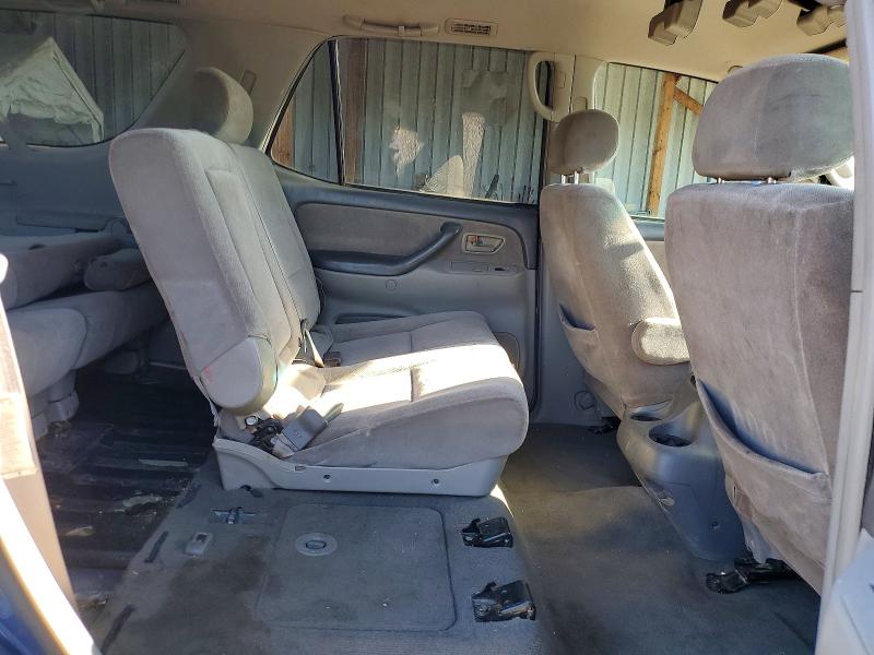 Photo 11 from auction – 2002 TOYOTA SEQUOIA with VIN 5TDBT44A52S068935