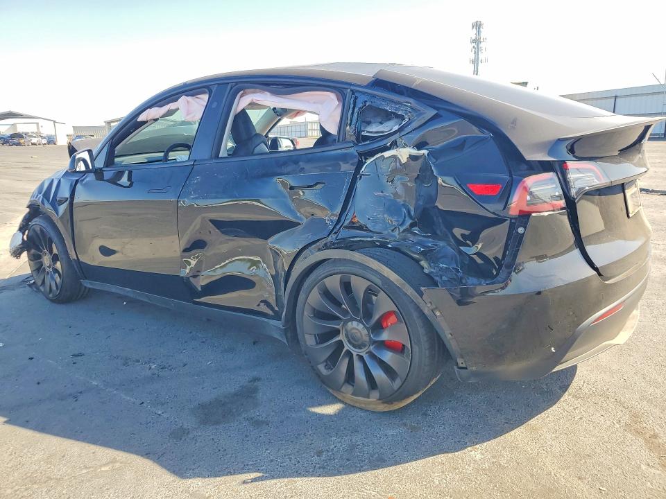 Фото 2 с аукциона – 2024 TESLA MODEL Y с VIN 7SAYGDEF4RF131243