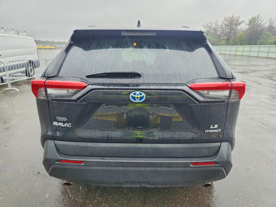 Photo 6 from auction – 2021 TOYOTA RAV4 with VIN 4T3L6RFV8MU014605