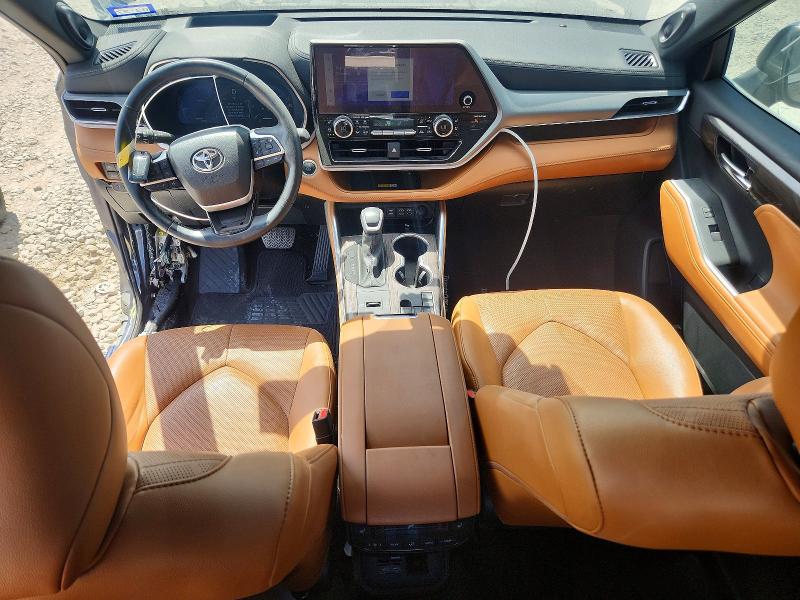 Photo 8 from auction – 2024 TOYOTA HIGHLANDER with VIN 5TDKDRAH8RS544052