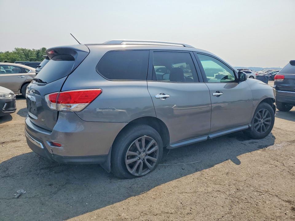 Photo 3 from auction – 2016 NISSAN PATHFINDER with VIN 5N1AR2MM0GC645321