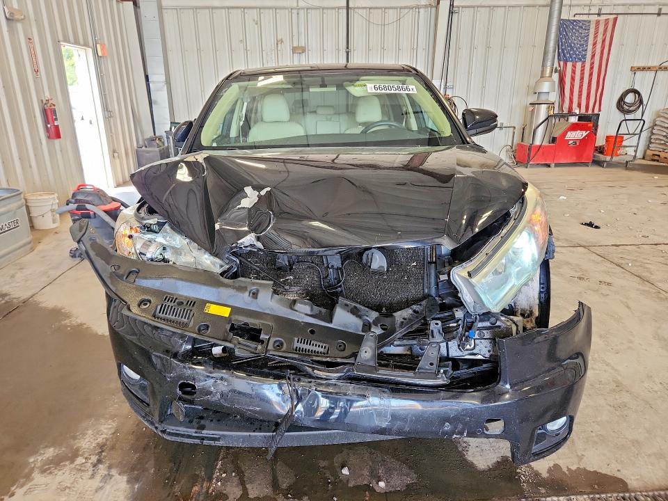 Photo 5 from auction – 2015 TOYOTA HIGHLANDER with VIN 5TDBKRFH8FS195095