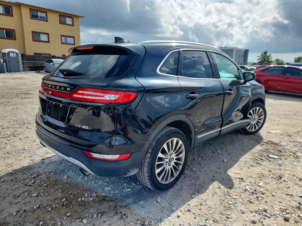 Photo 3 from auction – 2015 LINCOLN MKC with VIN 5LMTJ2AH5FUJ48360