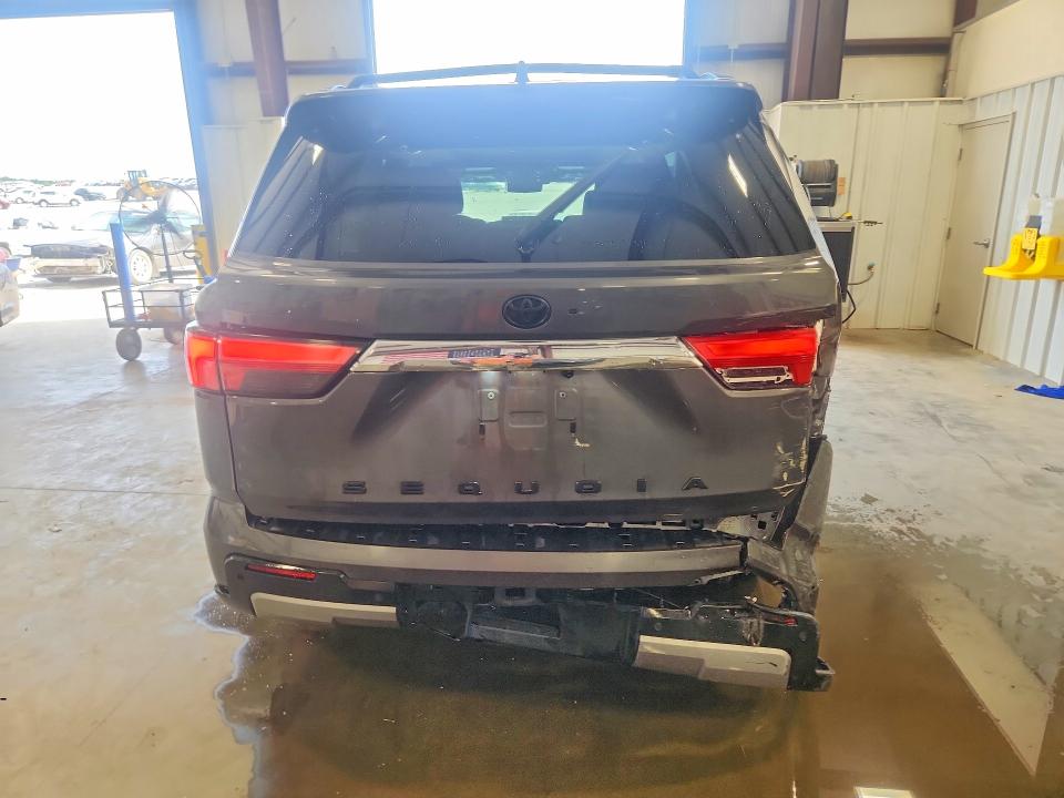 Photo 6 from auction – 2024 TOYOTA SEQUOIA with VIN 7SVAAABA3RX044324
