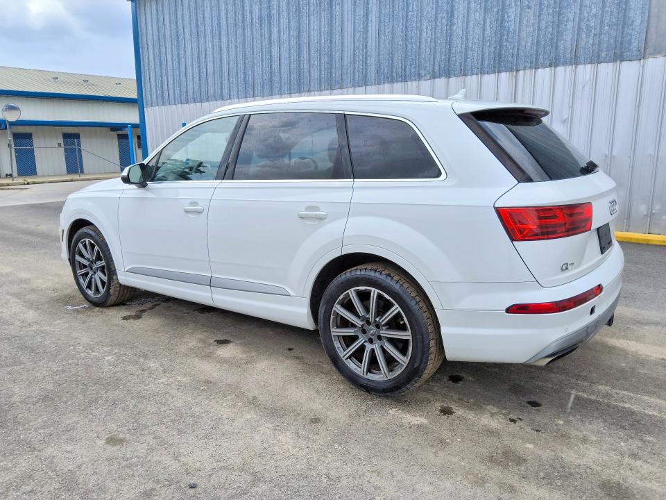 Photo 2 from auction – 2017 AUDI Q7 with VIN WA1LHAF76HD053168