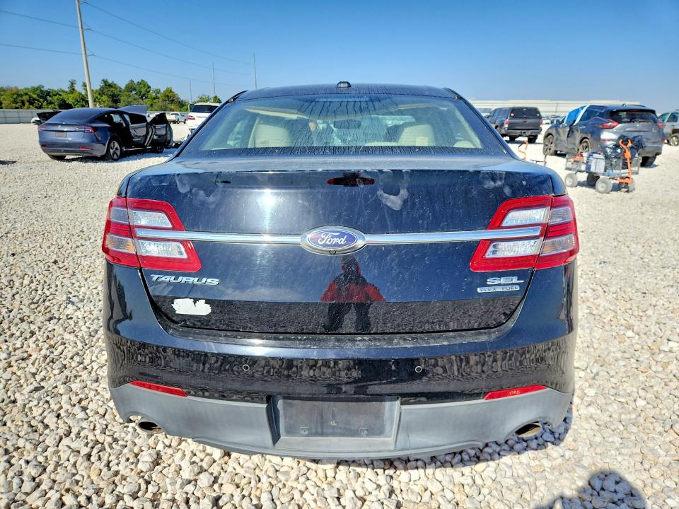 Photo 6 from auction – 2017 FORD TAURUS with VIN 1FAHP2E81HG113697