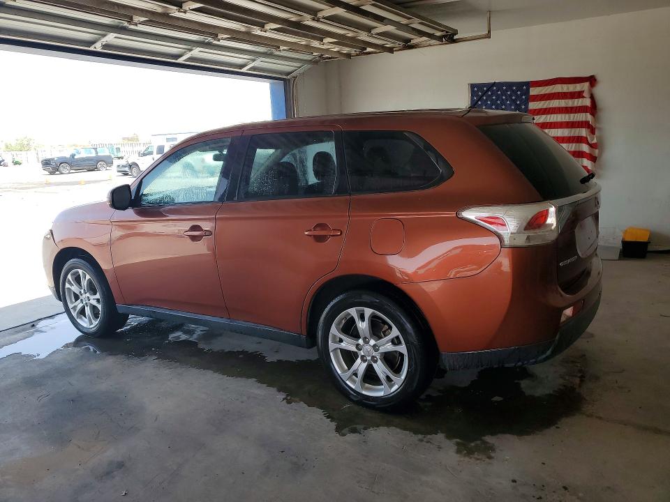 Photo 2 from auction – 2014 MITSUBISHI OUTLANDER with VIN JA4AD3A33EZ001854