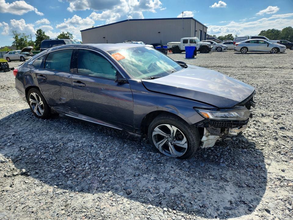 Photo 4 from auction – 2018 HONDA ACCORD with VIN 1HGCV1F57JA085259