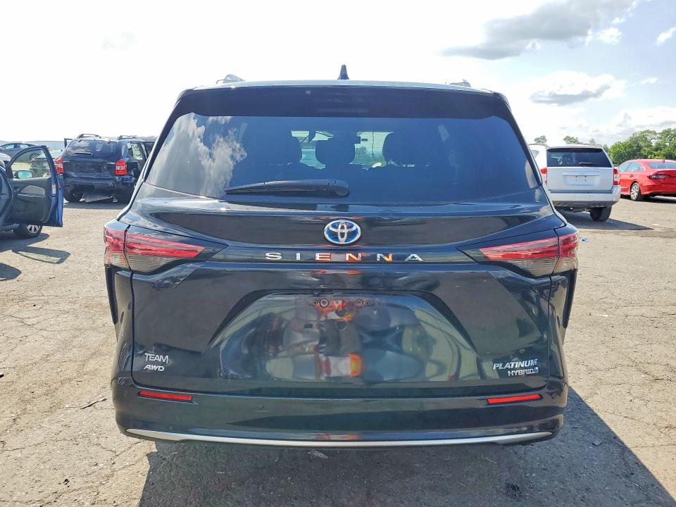 Photo 6 from auction – 2024 TOYOTA SIENNA with VIN 5TDESKFC0RS124003