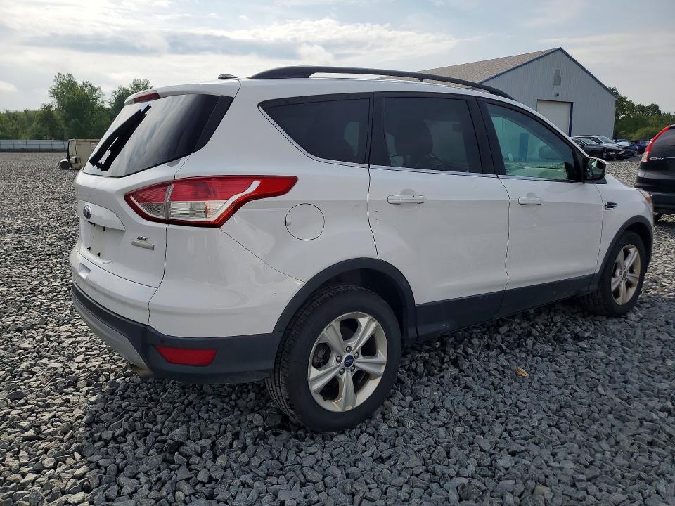 Photo 3 from auction – 2016 FORD ESCAPE with VIN 1FMCU0GX5GUC87371