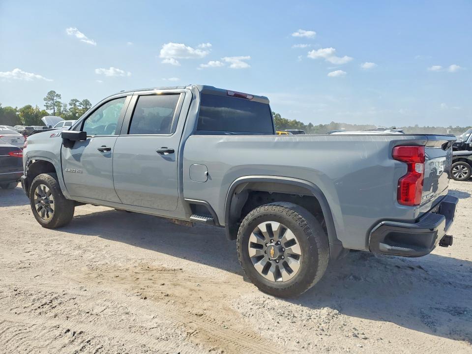 Photo 2 from auction – 2025 CHEVROLET SILVERADO with VIN 2GC4KMEY4S1153750