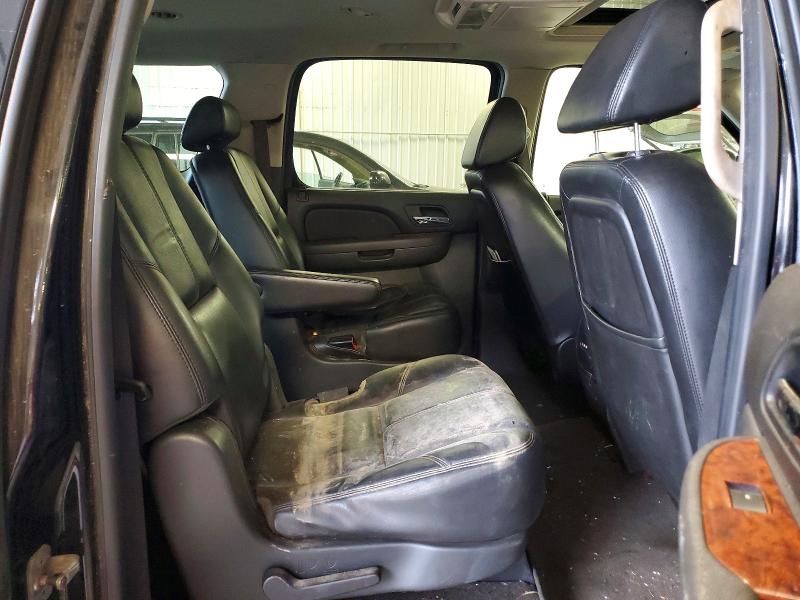 Photo 11 from auction – 2007 CHEVROLET SUBURBAN with VIN 1GNFK16377J255509