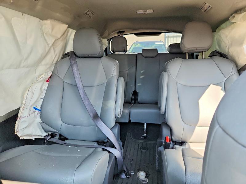Снимка 10 от търг – 2024 TOYOTA SIENNA с VIN 5TDJSKFC7RS146305
