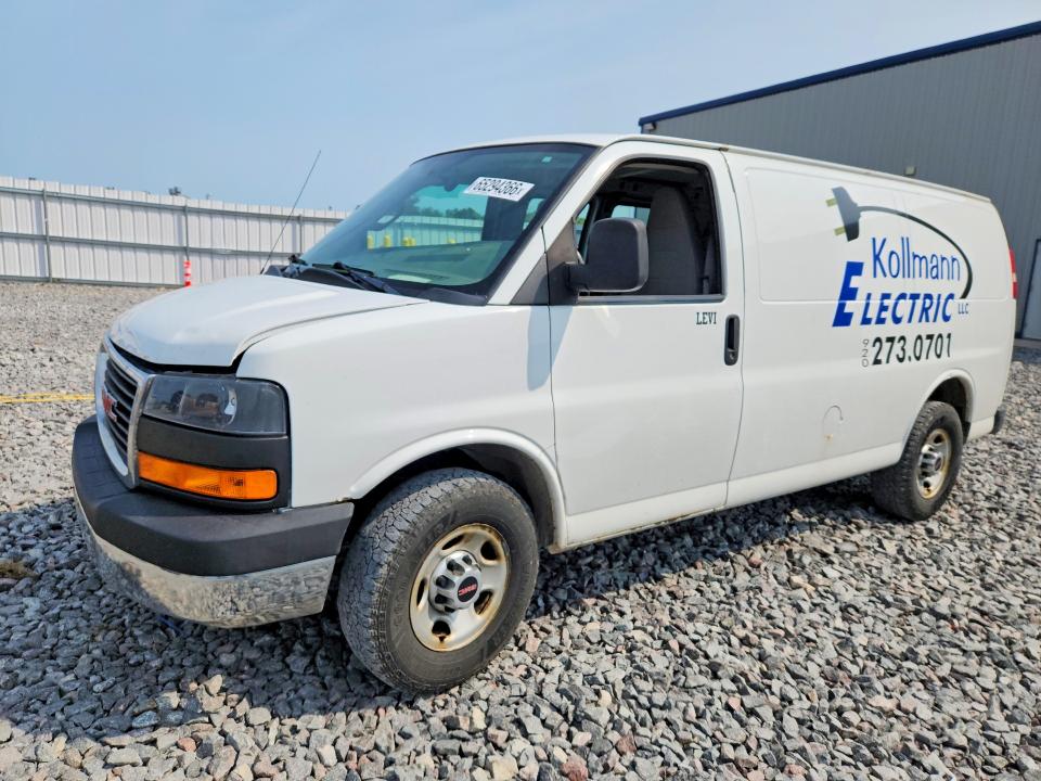 GMC SAVANA 2016 with VIN 1GTW7AFF1G1902152 - Photo from auction