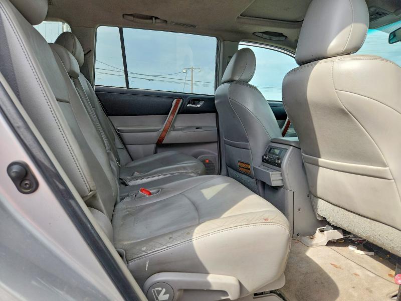 Photo 11 from auction – 2010 TOYOTA HIGHLANDER with VIN 5TDDK3EH1AS022017
