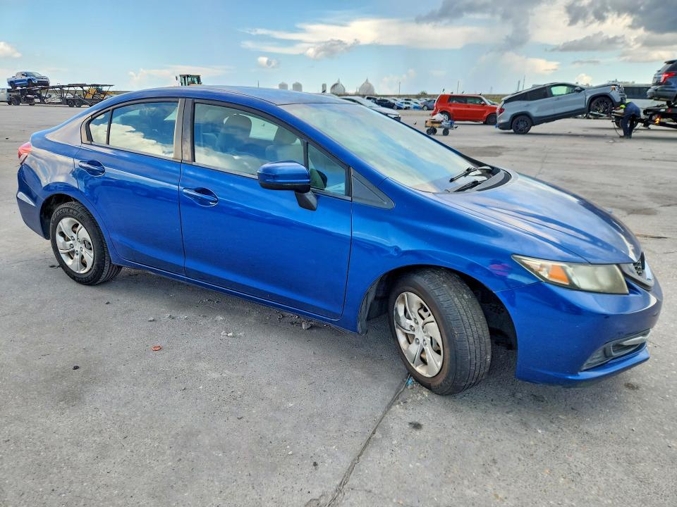 Photo 4 from auction – 2015 HONDA CIVIC with VIN 2HGFB2F52FH519060
