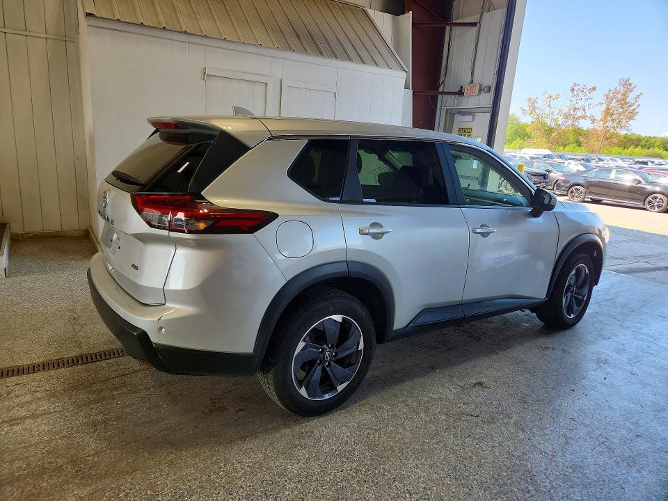 Photo 3 from auction – 2025 NISSAN ROGUE with VIN JN8BT3BB6SW417210