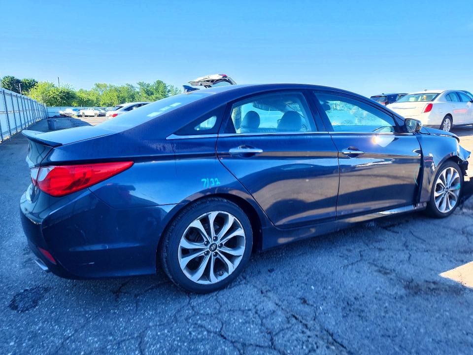 Photo 3 from auction – 2014 HYUNDAI SONATA with VIN 5NPEC4AC5EH827225