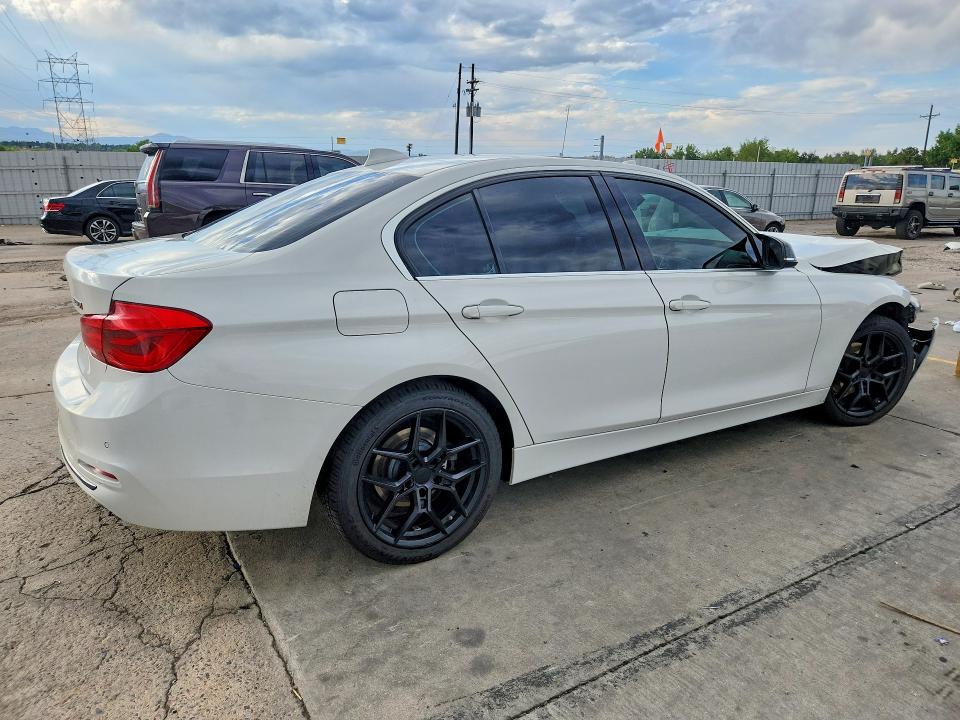 Photo 3 from auction – 2017 BMW 330 with VIN WBA8B9G34HNU54202