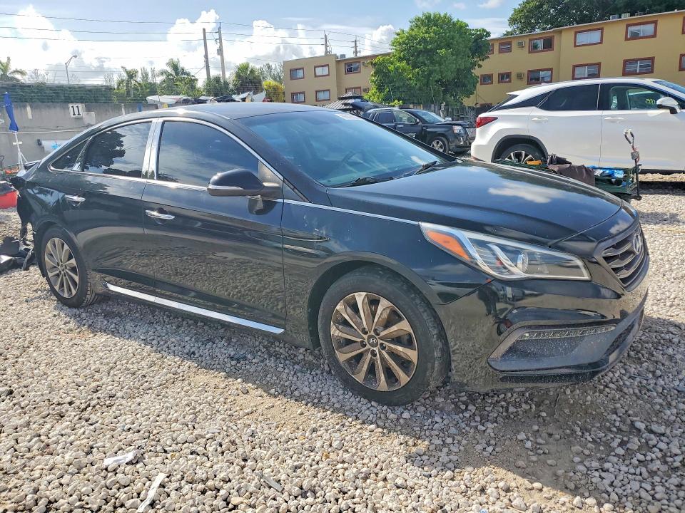 Photo 4 from auction – 2015 HYUNDAI SONATA with VIN 5NPE34AF1FH103544