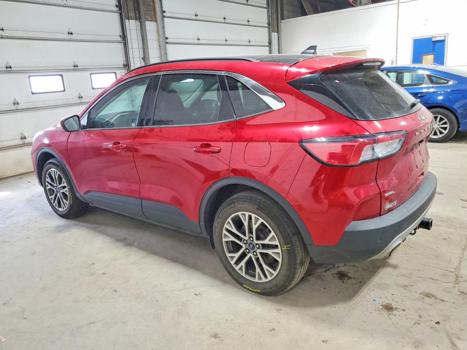 Photo 2 from auction – 2022 FORD ESCAPE with VIN 1FMCU9H95NUA80061