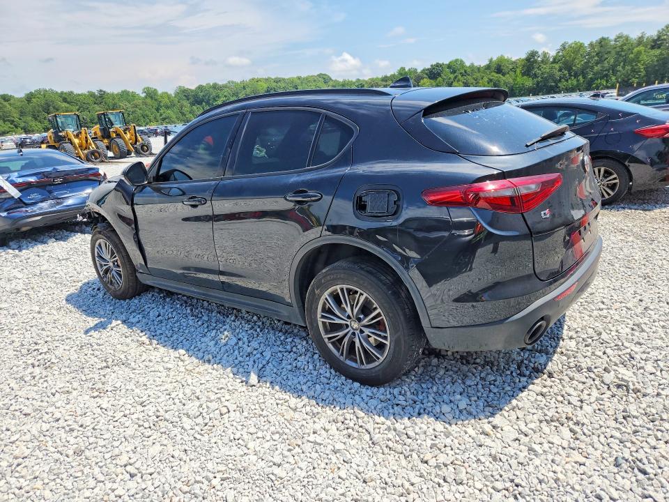 Photo 2 from auction – 2022 ALFA ROMEO STELVIO with VIN ZASPAKAN7N7D24425