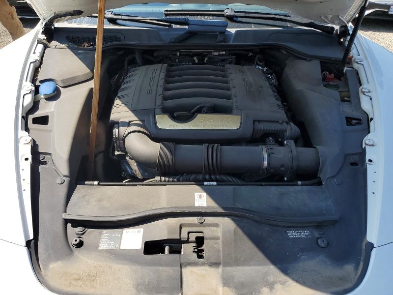 Photo 12 from auction – 2014 PORSCHE CAYENNE with VIN WP1AA2A21ELA04110