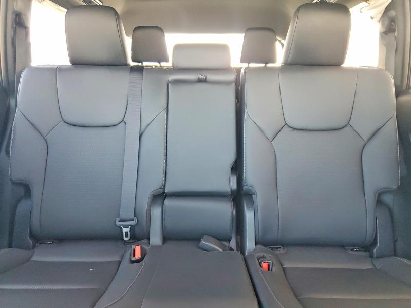 Фото 10 с аукциона – 2024 LEXUS TX 350 с VIN 5TDAAAA64RS011720