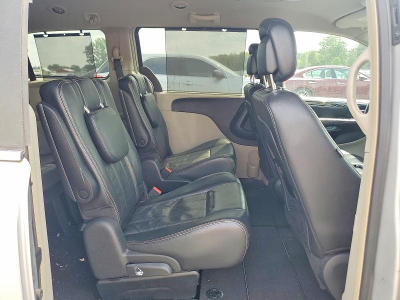 Photo 11 from auction – 2011 CHRYSLER TOWN & COUNTRY with VIN 2A4RR8DG4BR681902