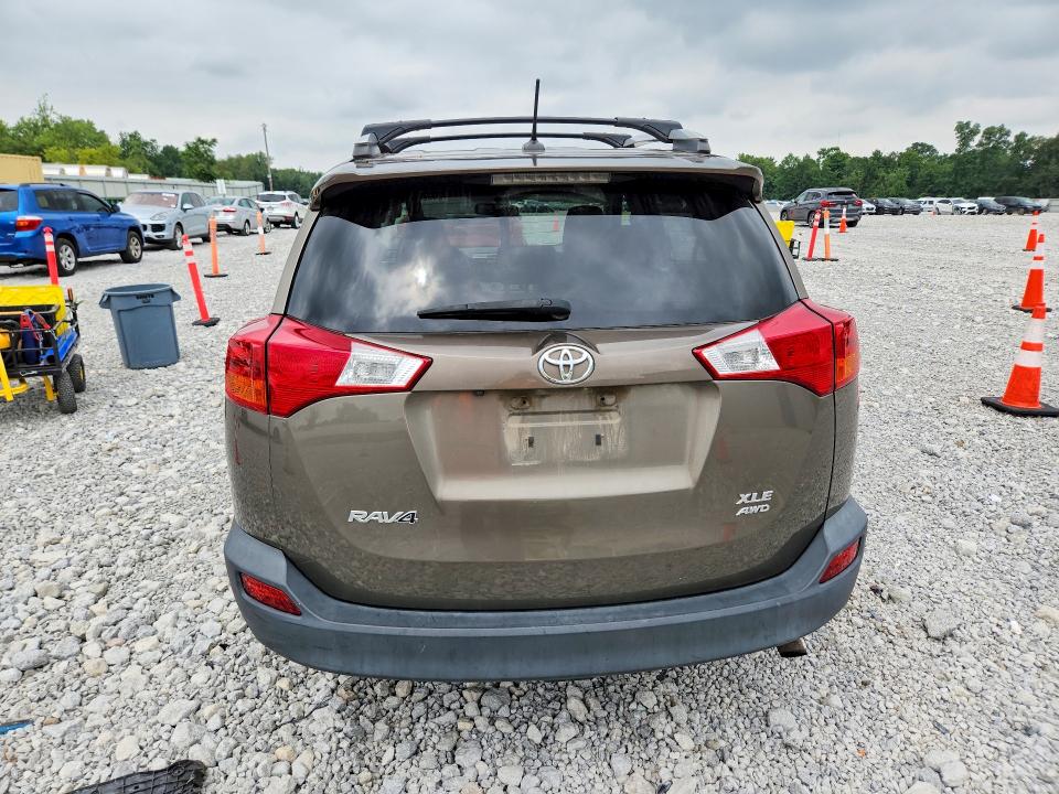 Photo 6 from auction – 2014 TOYOTA RAV4 with VIN 2T3RFREV3EW211680