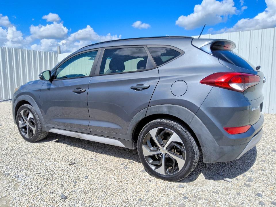 Photo 2 from auction – 2017 HYUNDAI TUCSON with VIN KM8J33A21HU559103
