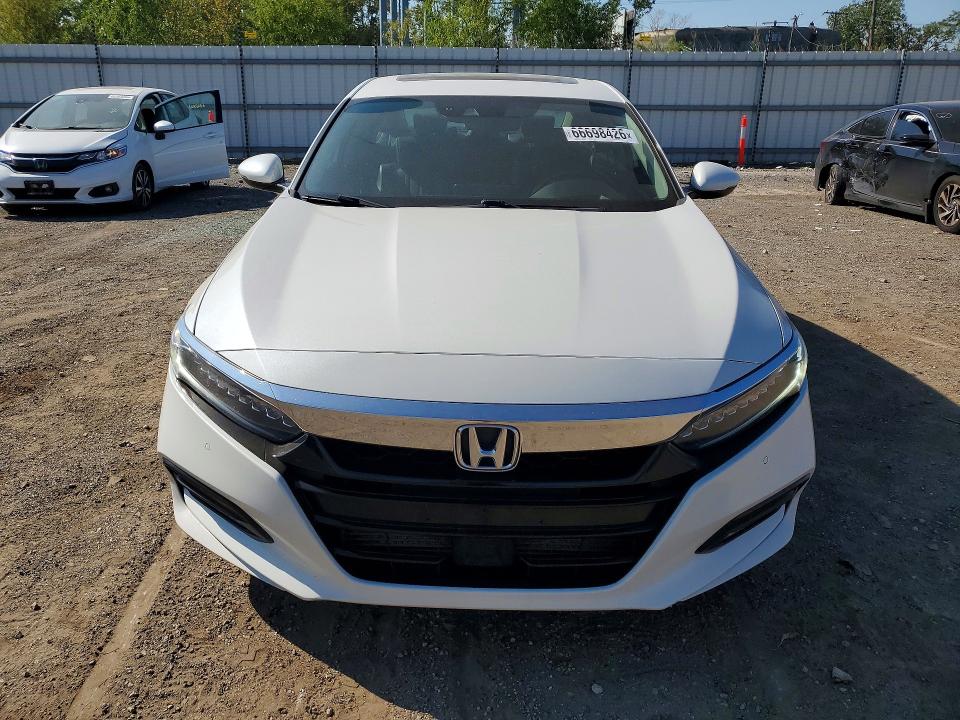 Photo 5 from auction – 2018 HONDA ACCORD with VIN 1HGCV1F98JA163387