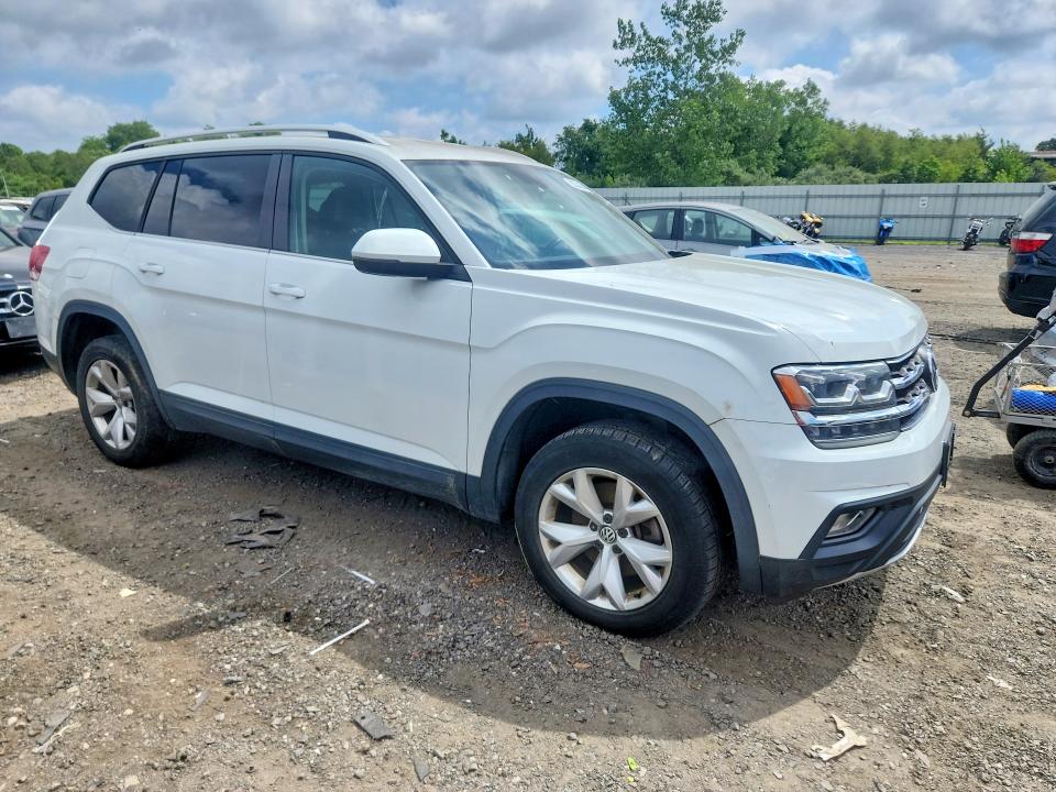 Photo 4 from auction – 2018 VOLKSWAGEN ATLAS with VIN 1V2KR2CA6JC566810
