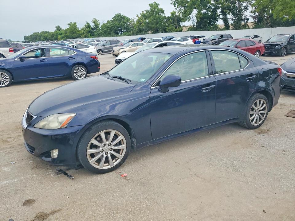 LEXUS IS 2007 with VIN JTHCK262072015509 - Photo from auction
