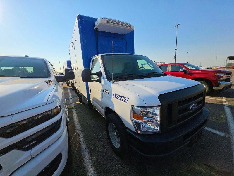 Photo 2 from auction – 2023 FORD ECONOLINE with VIN 1FDWE3FK9PDD31812