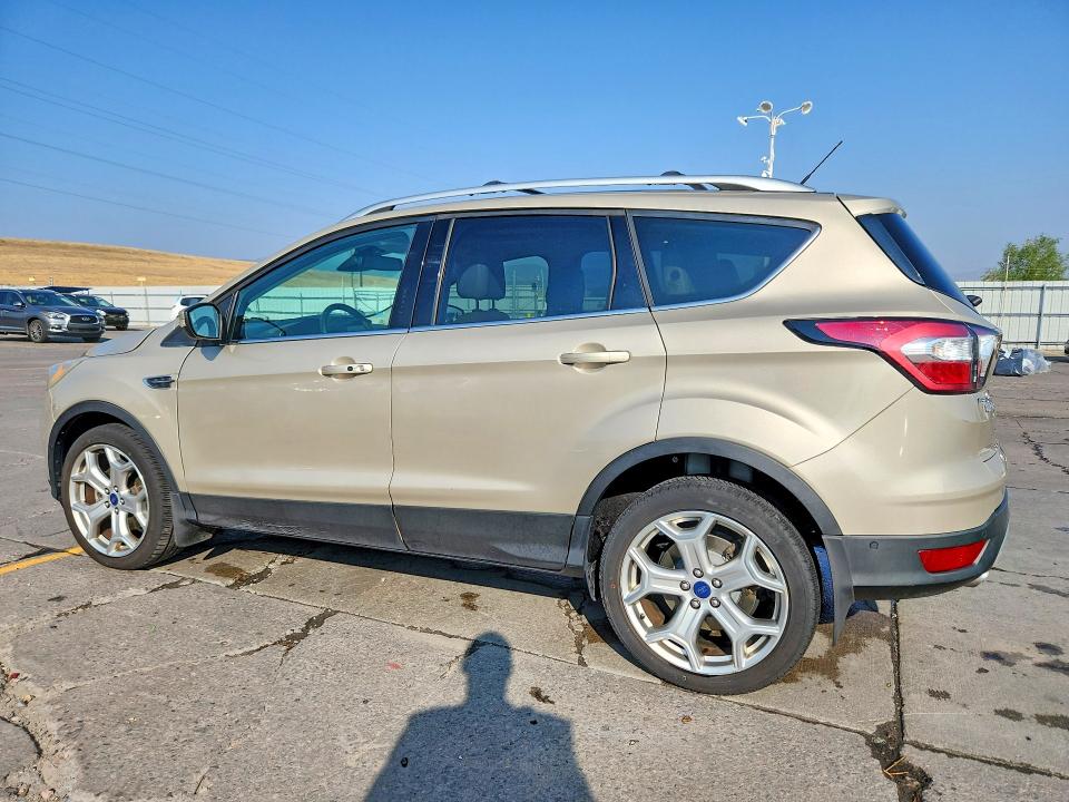 Photo 2 from auction – 2017 FORD ESCAPE with VIN 1FMCU9J93HUE47537