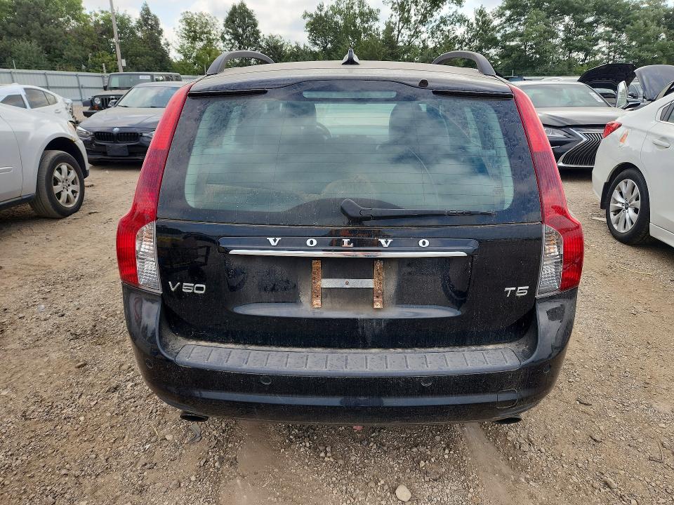Photo 6 from auction – 2011 VOLVO V50 with VIN YV1672MW6B2606050