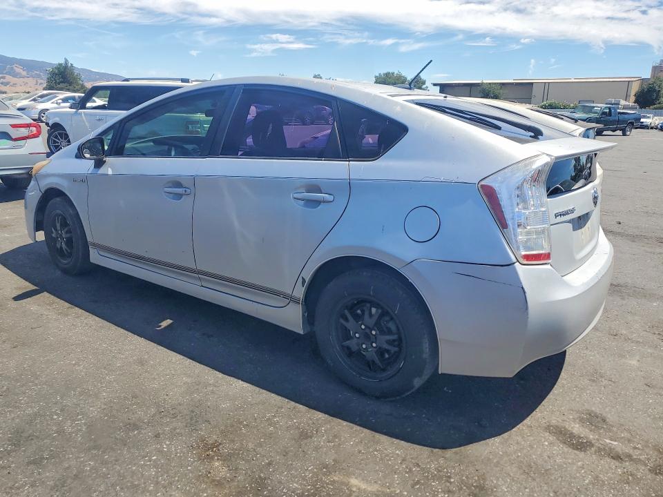 Photo 2 from auction – 2011 TOYOTA PRIUS with VIN JTDKN3DU9B0268105